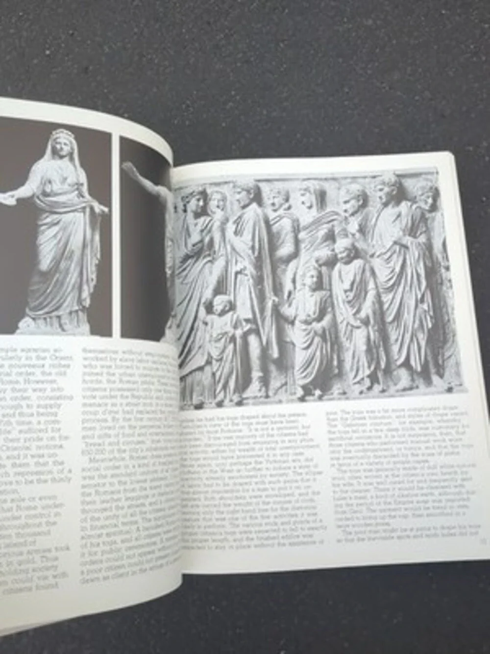Fashion the Mirror of History by Michael Batterberry and Ariane Batterberry...